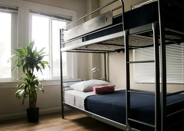 Melrose Hostel (Adults Only)