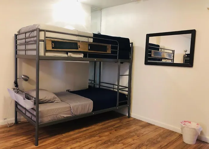 Melrose Hostel (Adults Only)